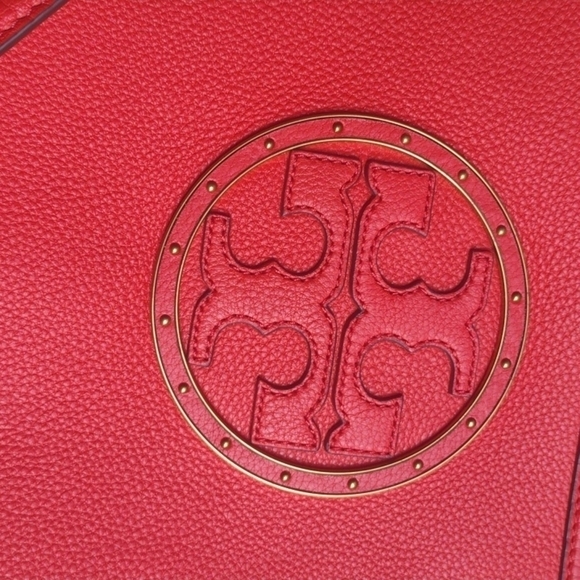 Tory Burch Logo Poppy Red Grained Leather Shoulder Bag - Picture 7 of 12